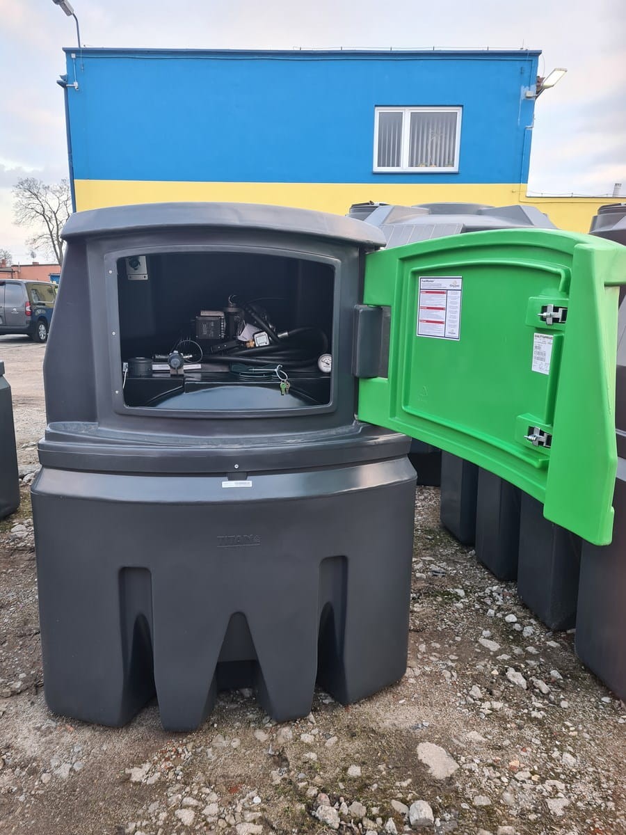 Zbiornik dwupłaszczowy 2500 litrów Titan Standard 1 - obrazek 2